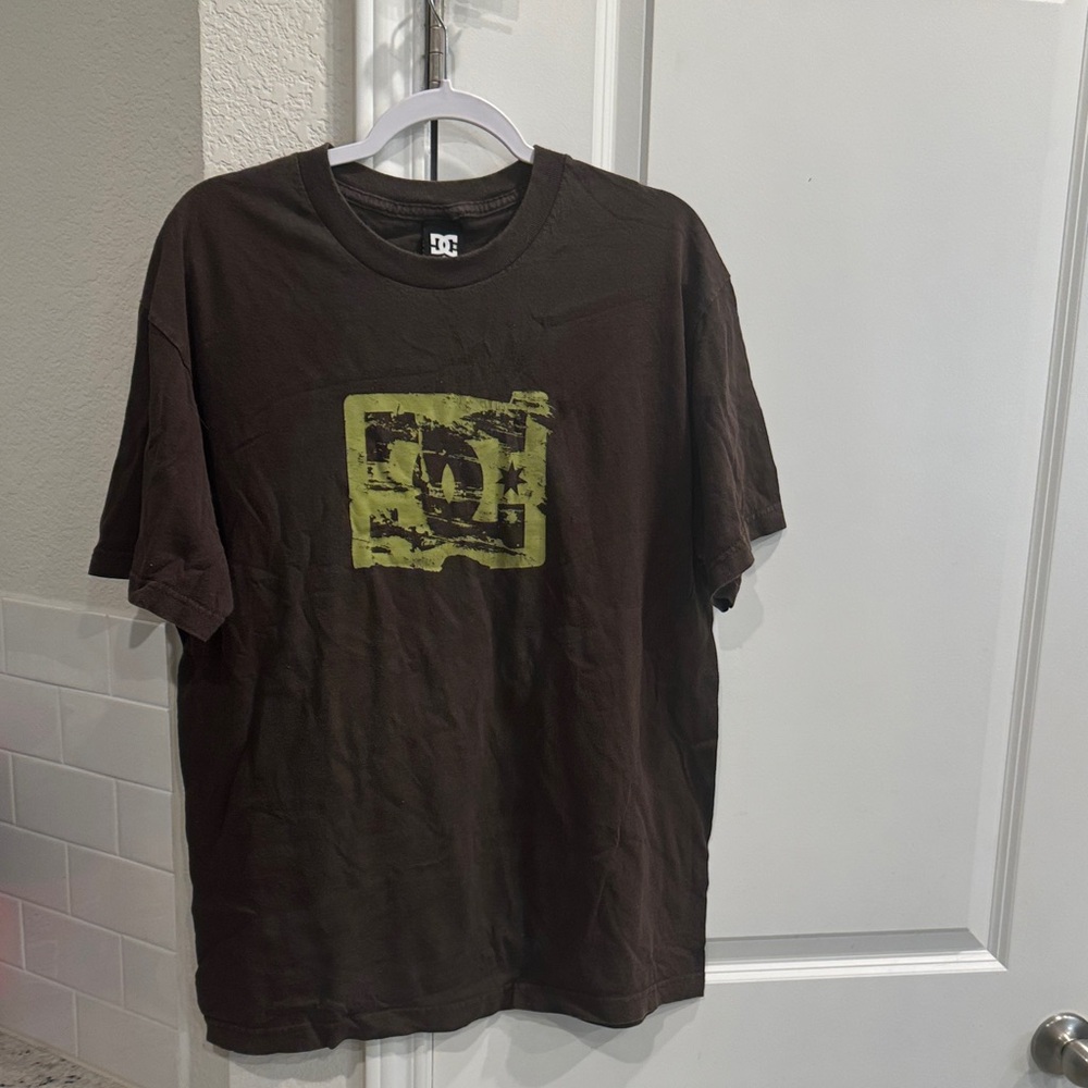 DC Unisex Dark Brown Tee with Olive Graphic